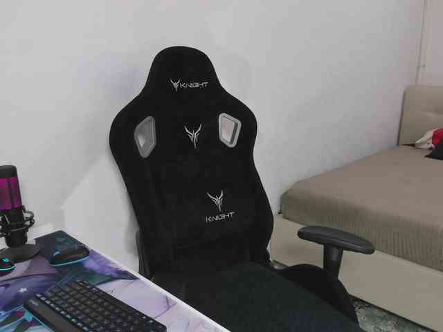 Sky-QueenI Live Webcam on BongaCams