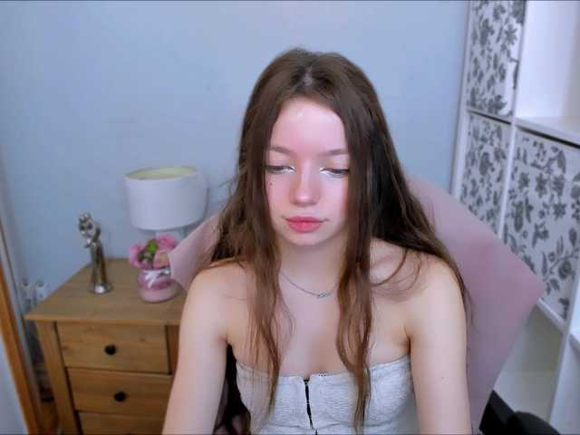 GraceShow's BongaCams show and profile