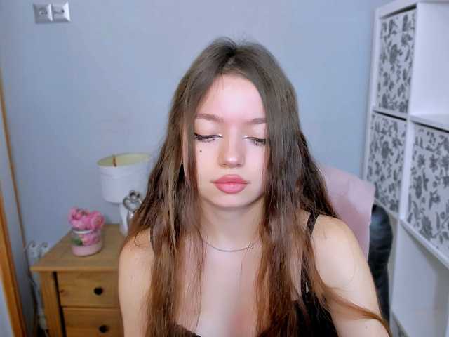 Gorgeous GraceShow wants you to fuck her body now GraceShow from BongaCams