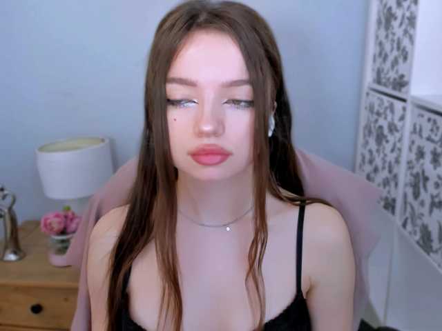 GraceShow's BongaCams show and profile