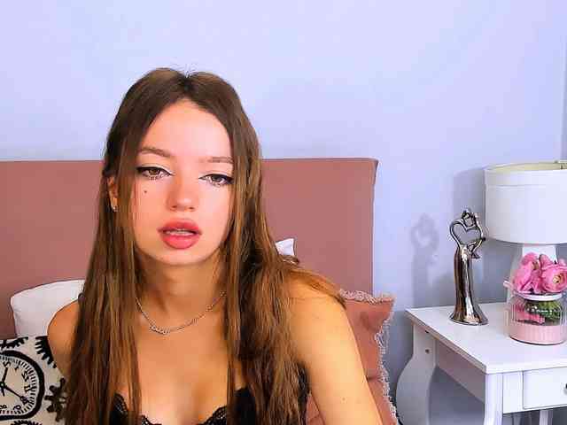 live on webcam GraceShow