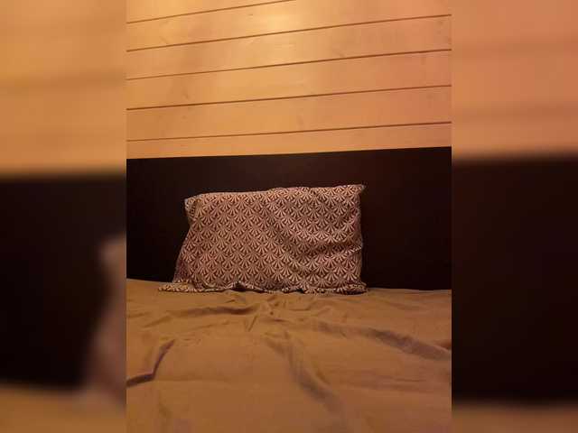 InfiniteDesire's BongaCams show and profile