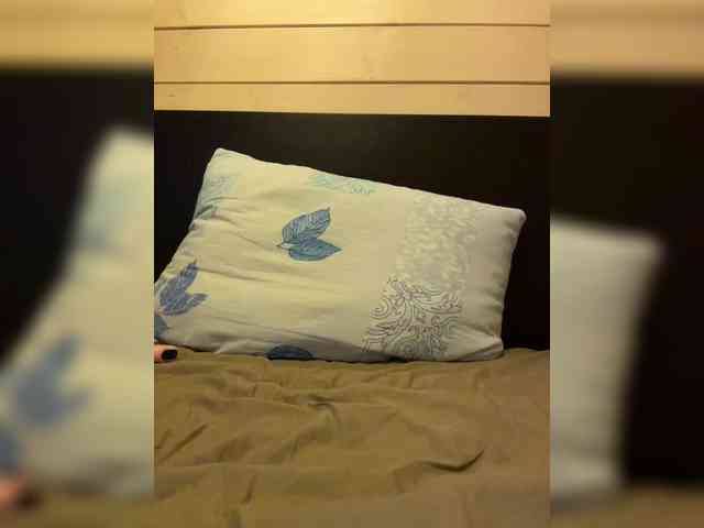 InfiniteDesire webcam