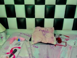 ariana-naugthy Porn Show