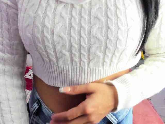 ariana-naugthy webcam