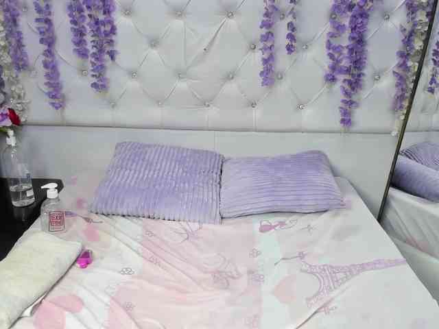 ariana-naugthy ariana-naugthy