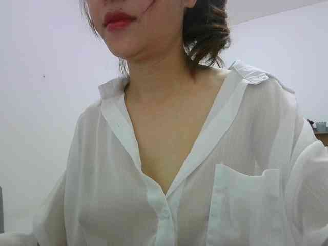 SKINNY-SINGLE webcam