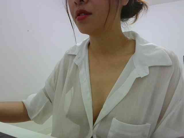 SKINNY-SINGLE webcam