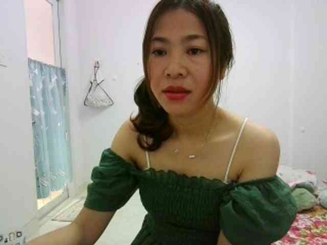 SKINNY-SINGLE webcam