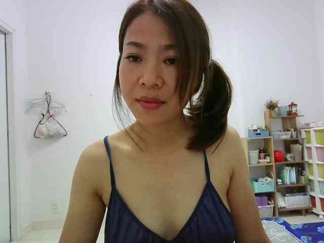 SKINNY-SINGLE webcam