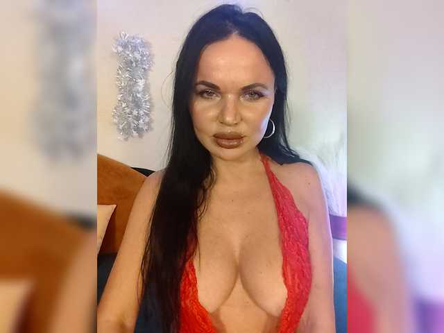 Kirakedi's BongaCams show and profile