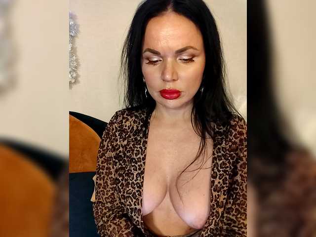 Kirakedi's BongaCams show and profile