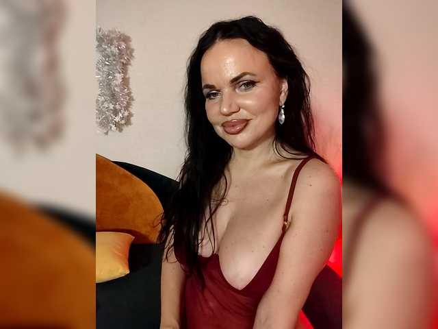 Kirakedi's BongaCams show and profile