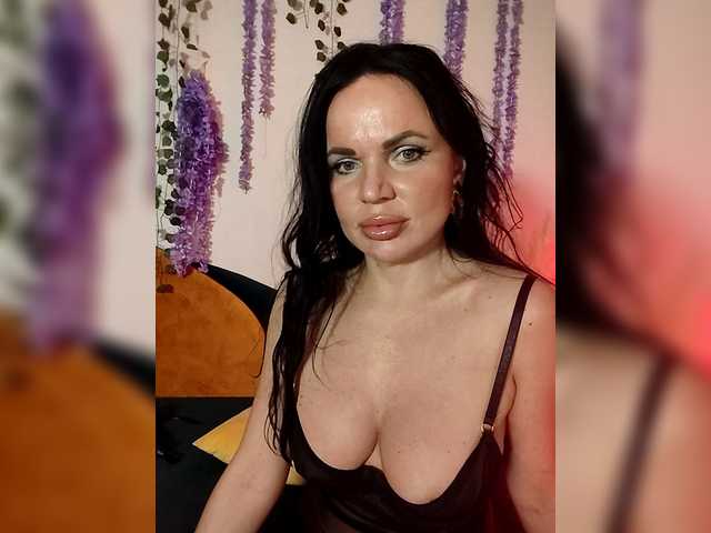 Kirakedi's BongaCams show and profile