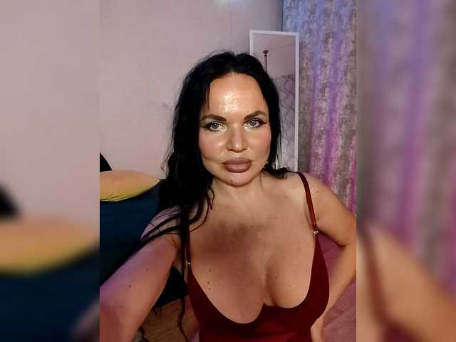 Kirakedi's BongaCams show and profile