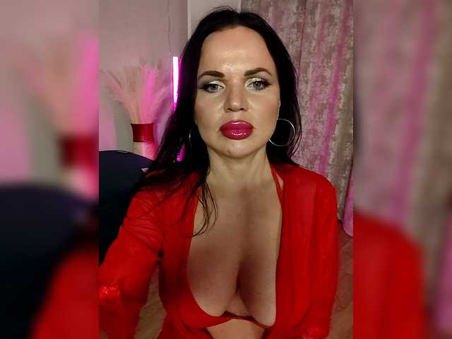 Kirakedi's BongaCams show and profile