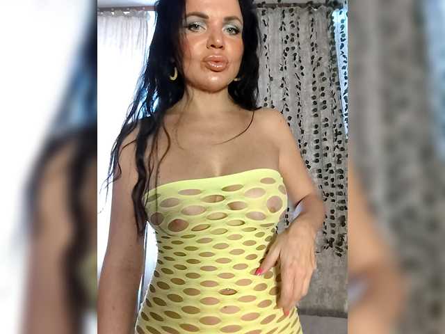 Kirakedi's BongaCams show and profile