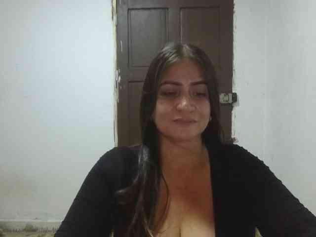 kitybigboobsxx webcam