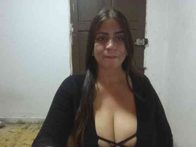 kitybigboobsxx webcam