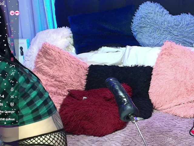 Hannahot69's BongaCams show and profile