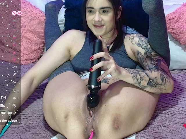 Hannahot69's BongaCams show and profile