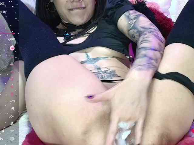 Hannahot69 webcam