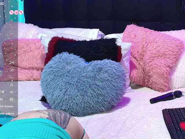 Hannahot69 webcam