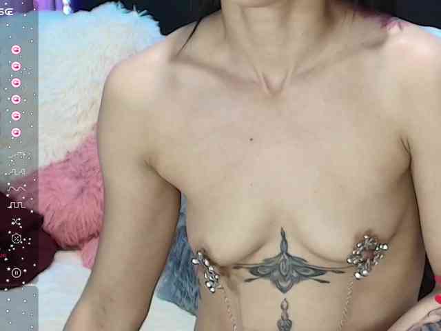 Hannahot69 webcam