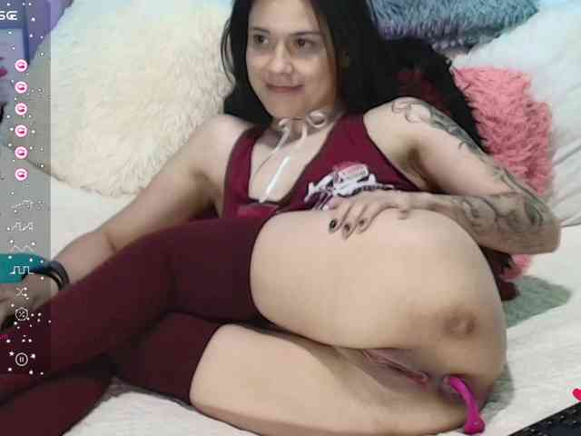 Hannahot69 webcam