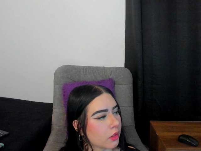 Liily-moore's BongaCams show and profile
