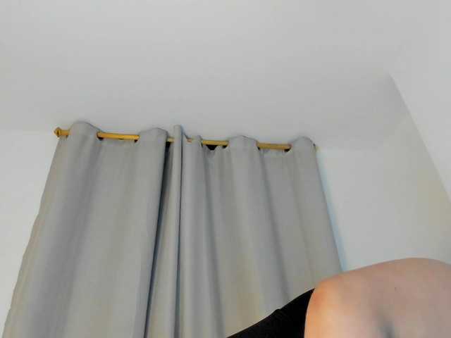 Liily-moore's BongaCams show and profile