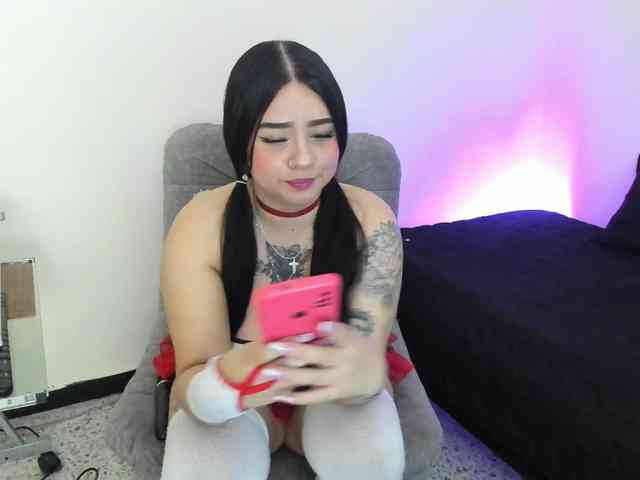 Liily-moore webcam