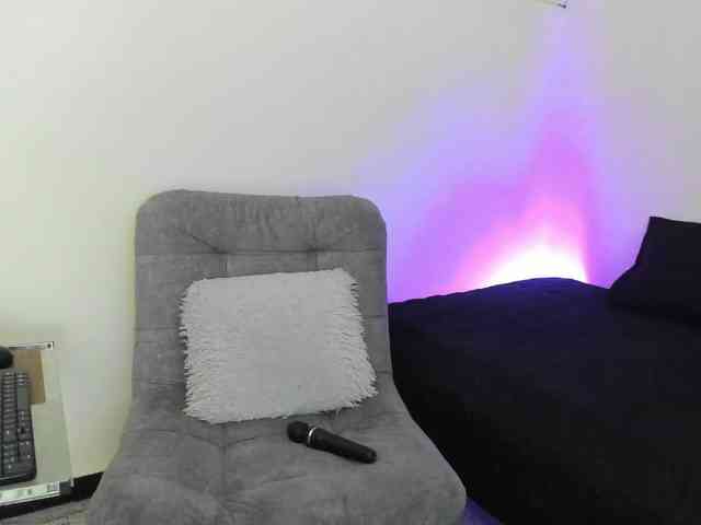 Liily-moore webcam