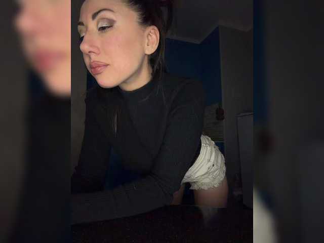 kitana-mk1's BongaCams show and profile