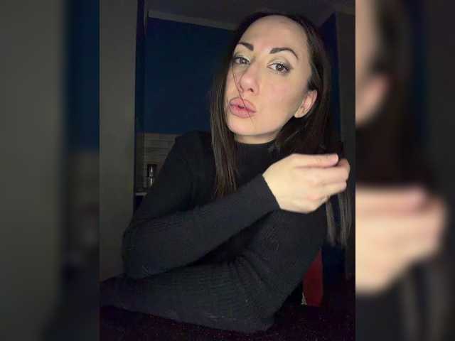 kitana-mk1's BongaCams show and profile