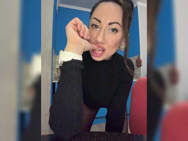 kitana-mk1's BongaCams show and profile