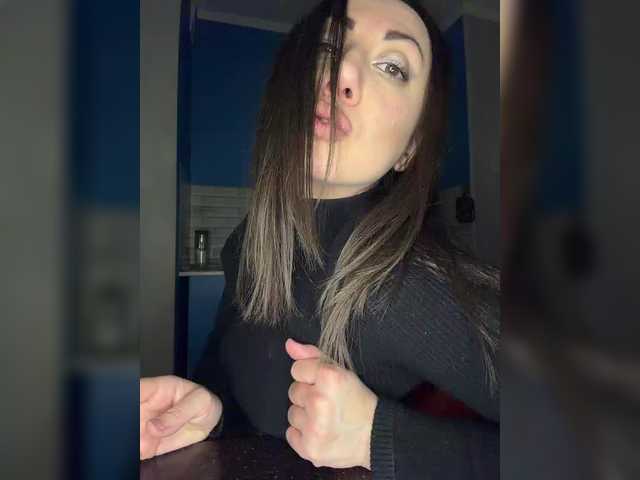 kitana-mk1's BongaCams show and profile