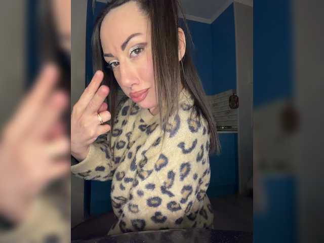 kitana-mk1's BongaCams show and profile