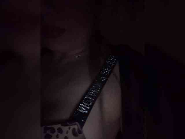 Kitana_mk webcam