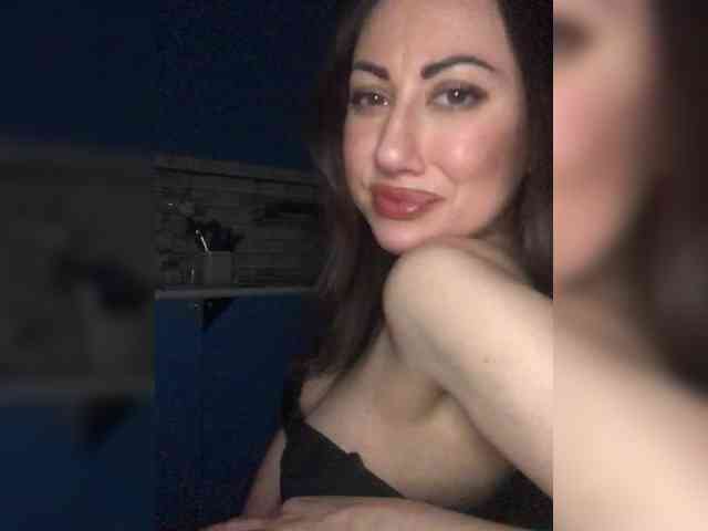 kitana-mk1 Live Webcam on BongaCams