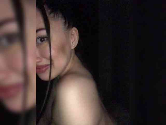 kitana-mk1 Live Webcam on BongaCams