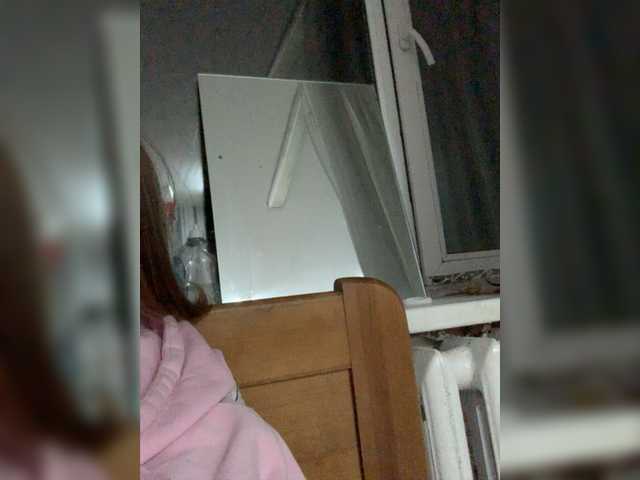 AngelinaFloresLis