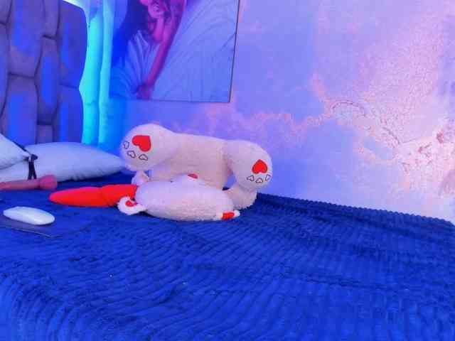 camilawhitee webcam