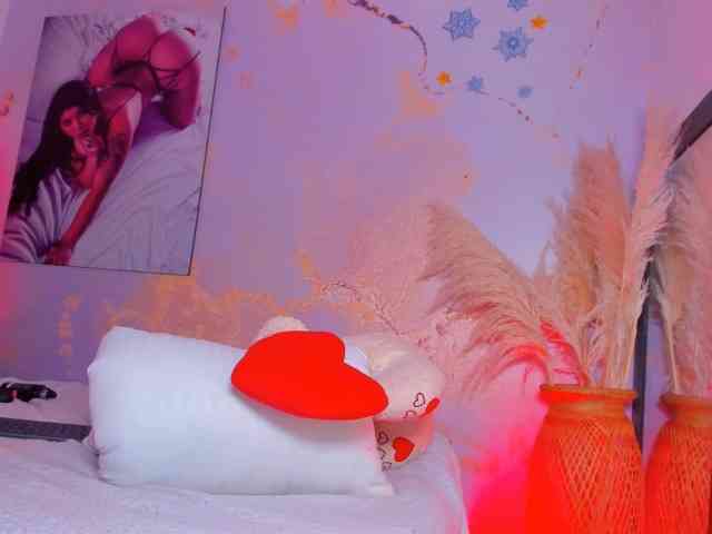camilawhitee webcam