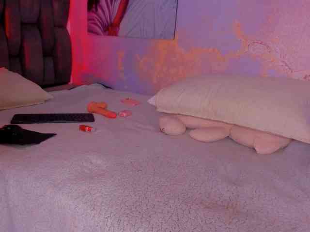 camilawhitee webcam
