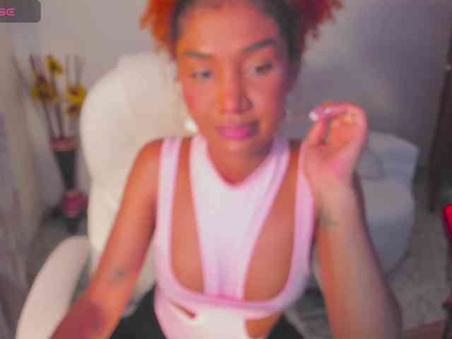 striptease webcam AlishaSummer