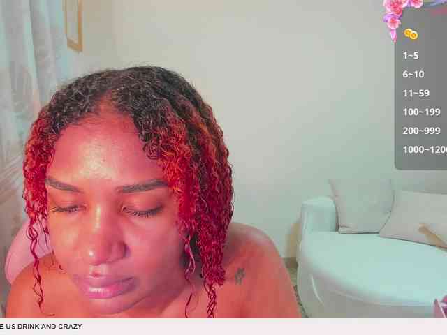 AlishaSummer webcam