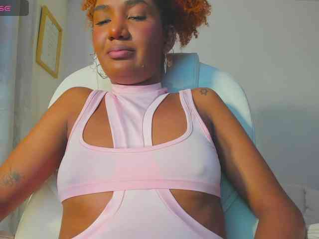 AlishaSummer webcam