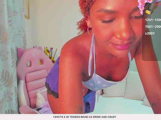 AlishaSummer webcam