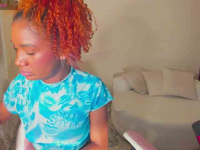 AlishaSummer webcam